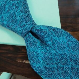 KENNETH COLE Awearness Men’s Classic Necktie. Silk, Linen & Viscose. Color Blue.
